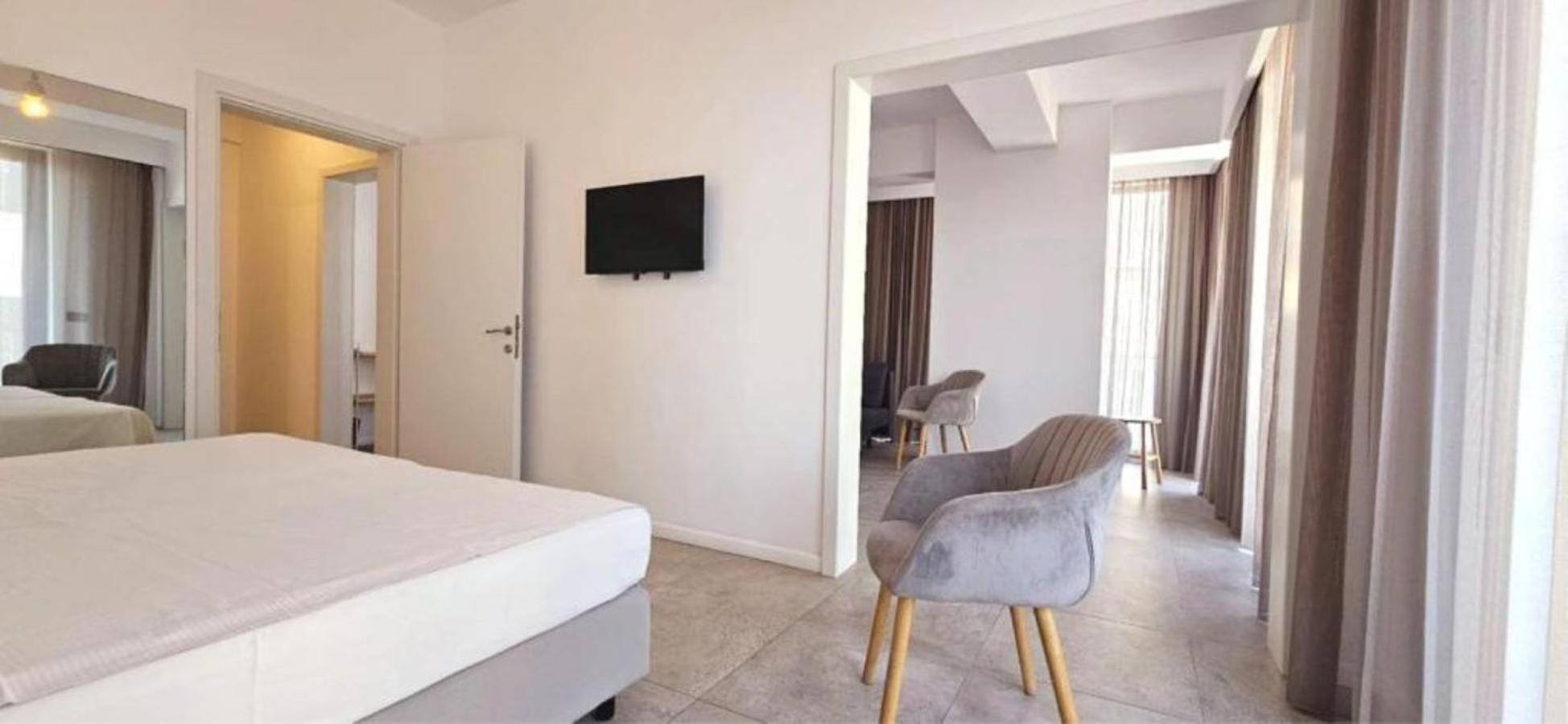 Lemon Cliff Luxury B&B Mamaia Exterior foto