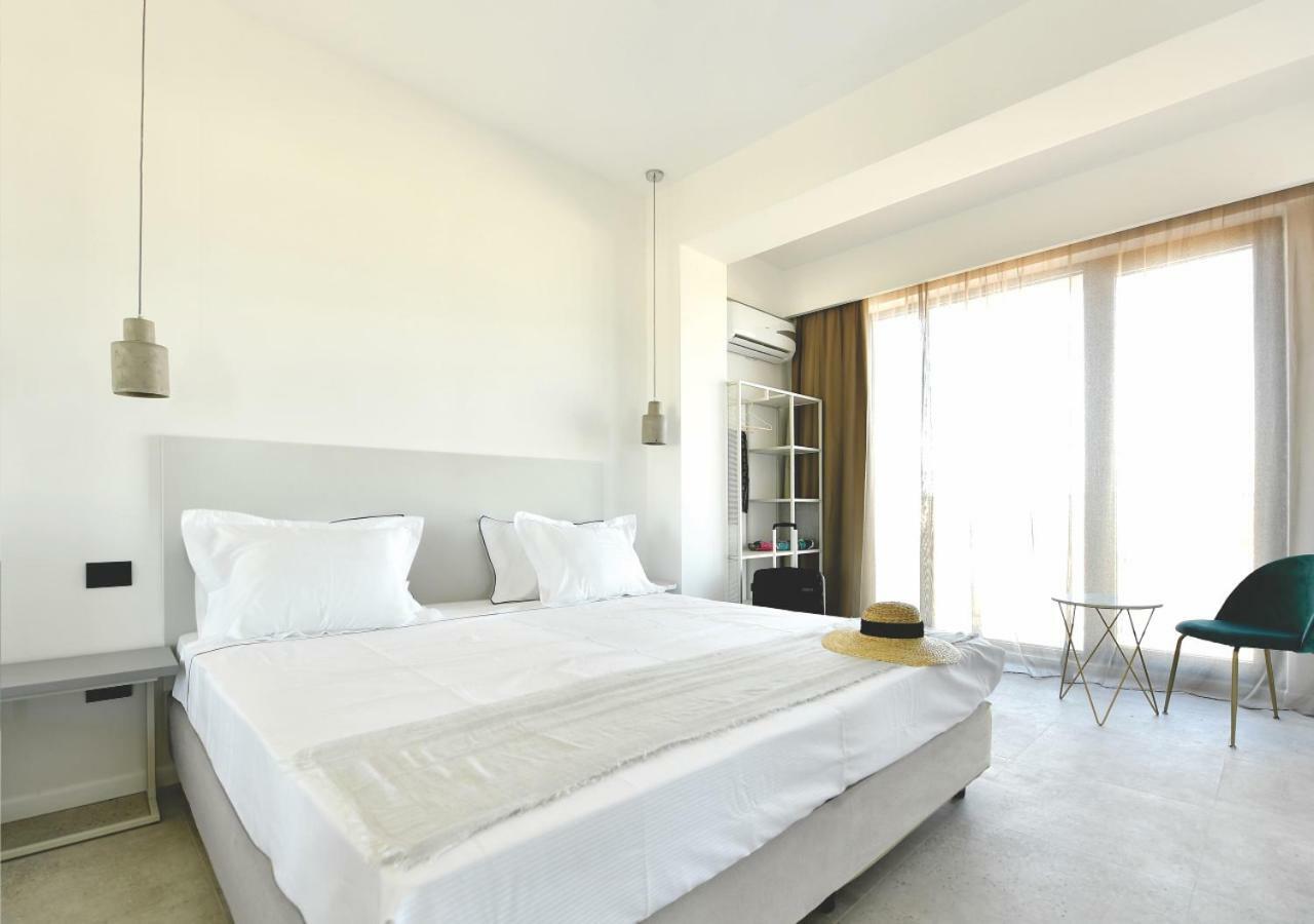 Lemon Cliff Luxury B&B Mamaia Exterior foto